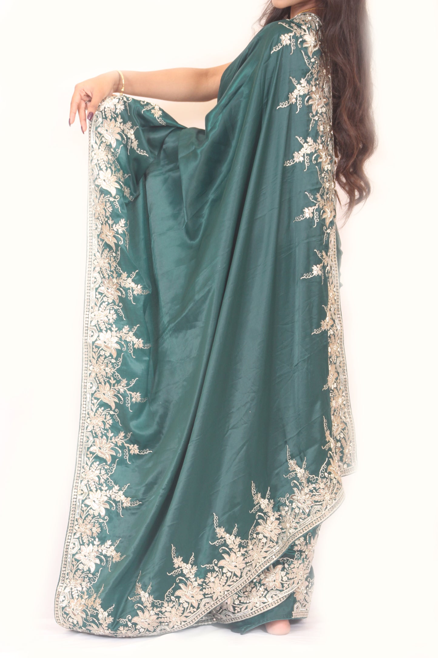 Bottle Green Crape Chiffon Saree with Silver Zari Work & Stone Detailing – Stylish & Sophisticated.