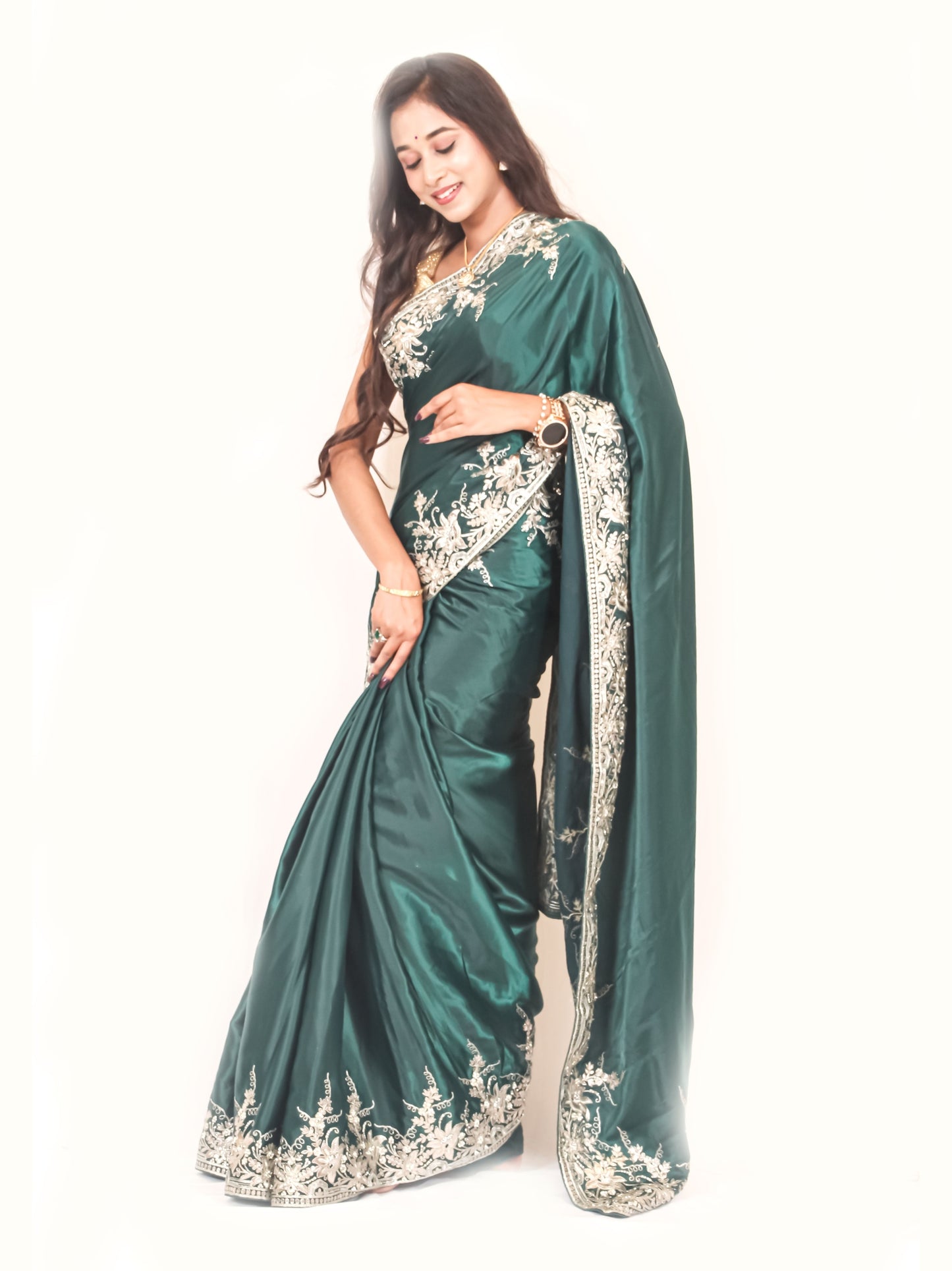 Bottle Green Crape Chiffon Saree with Silver Zari Work & Stone Detailing – Stylish & Sophisticated.